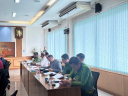 ประชุมคณะกรรมการร่างแผน